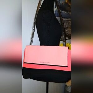 Victoria Secret insulated tote bag. NWT